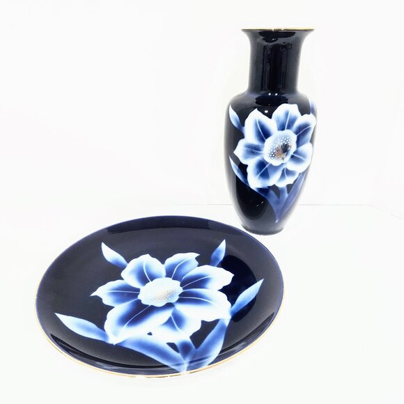 Navy Blue Vase and Plate, 10 1/2" Shiny Glass with big blue flower - Picture 2 of 9